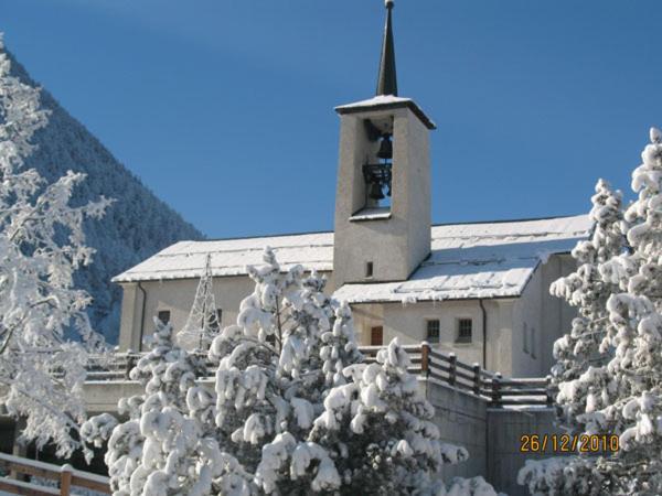 Hotel Restaurant Emshorn Oberems Buitenkant foto